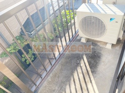 杉並区成田東１丁目のアパートのバルコニー