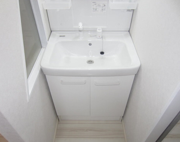 ビレッジキャッスルの洗面所|※別号室参考写真です