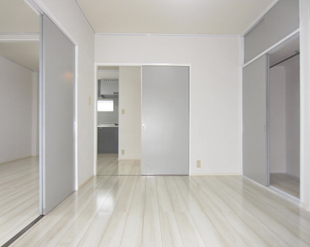 ビレッジキャッスルの寝室|※別号室参考写真です