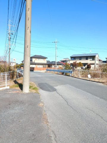 【前面道路含む現地写真】 | 東金市菱沼　中古戸建