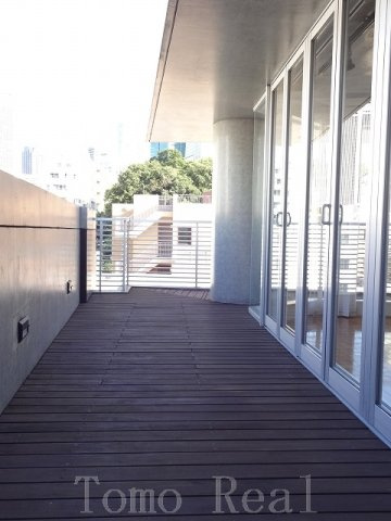 Walk赤坂のバルコニー