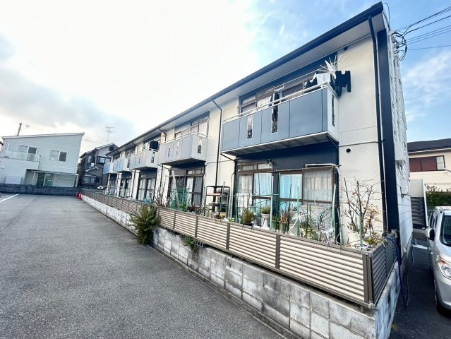 若園ハイツの外観