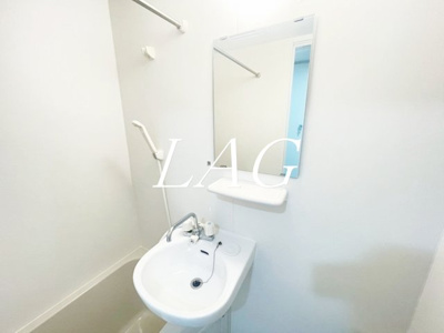 【洗面所】 | ノーザンロード西新井 | 洗面台です。