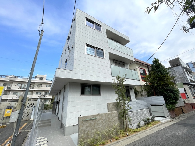 Ｅｖａ　Ｓｈｉｍｏｋｉｔａの外観