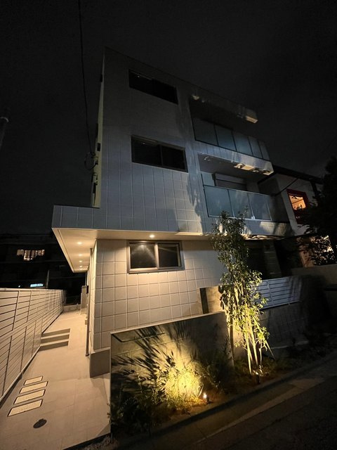 Ｅｖａ　Ｓｈｉｍｏｋｉｔａのエントランス