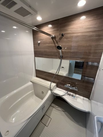 Ｅｖａ　Ｓｈｉｍｏｋｉｔａの浴室