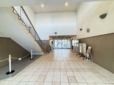 【エントランス】 | ファミールアクシス八尾