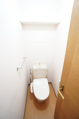 【トイレ】 | パンプキンハウス | ※同物件・反転タイプの写真です。