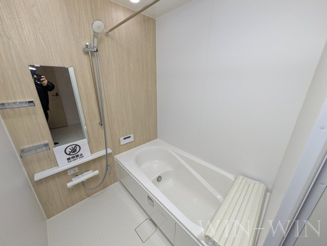 松井町戸建貸家の浴室