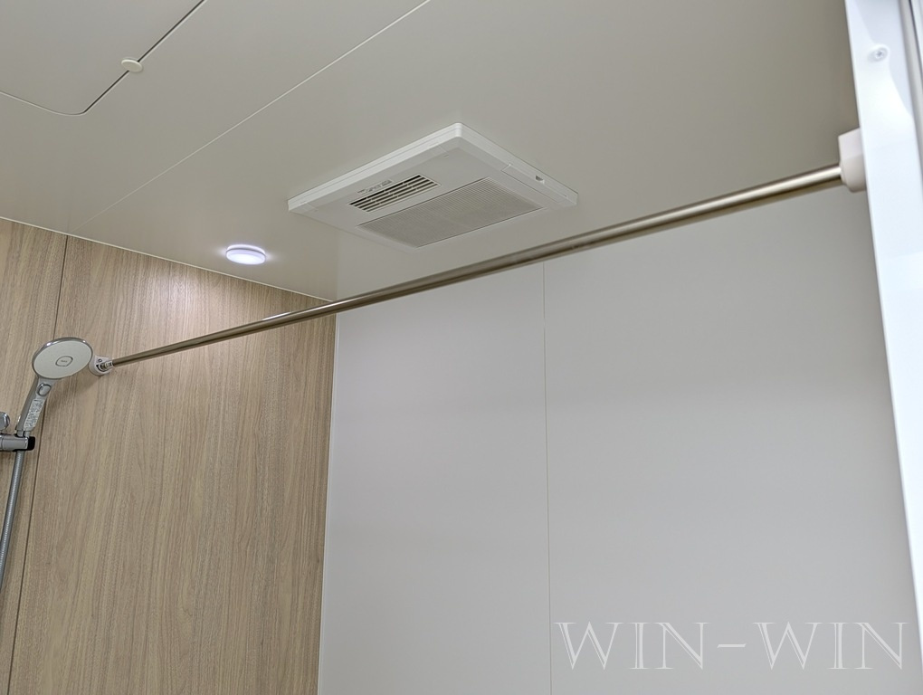 松井町戸建貸家の浴室