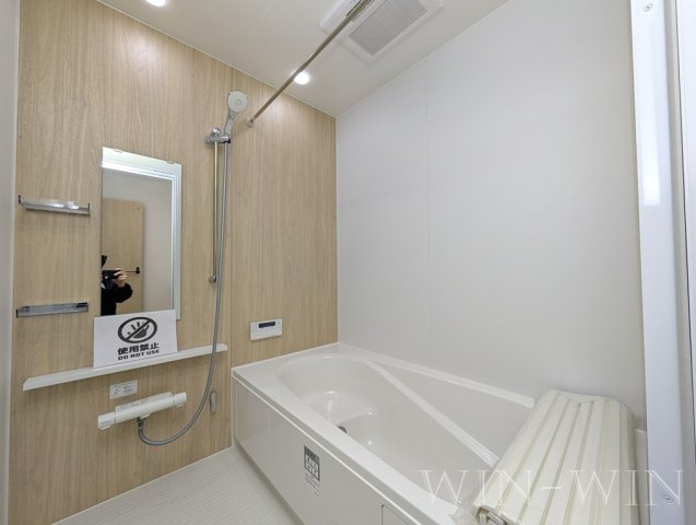 松井町戸建貸家の浴室
