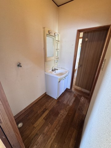 永井福太郎戸建Ⅱの洗面所|現在リフォーム中の為、同仕様物件の写真となります。