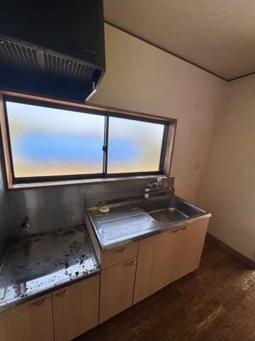 永井福太郎戸建Ⅱのキッチン|現在リフォーム中の為、同仕様物件の写真となります。