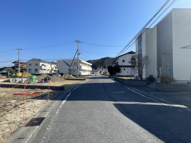 新築戸建・新築建売　いわき市平南白土2期　平第五小・平第三中の前面道路含む現地写真