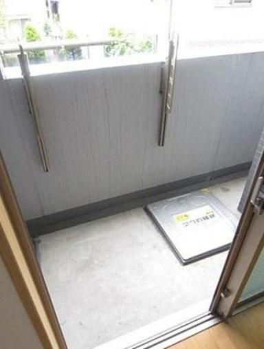 中野区江古田２丁目の賃貸マンションのバルコニー