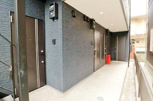 コモドスタイル大塚のエントランス|毎日通るエントランスはこのようになっています