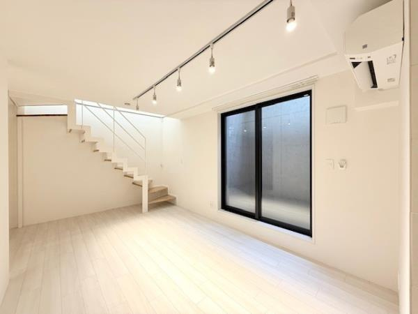 ＡＬＥＲＯ新中野ＩＩの居間・リビング