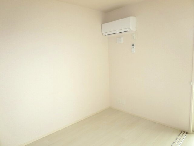 ブランピエール　サカエの洋室|※反転タイプの部屋写真です