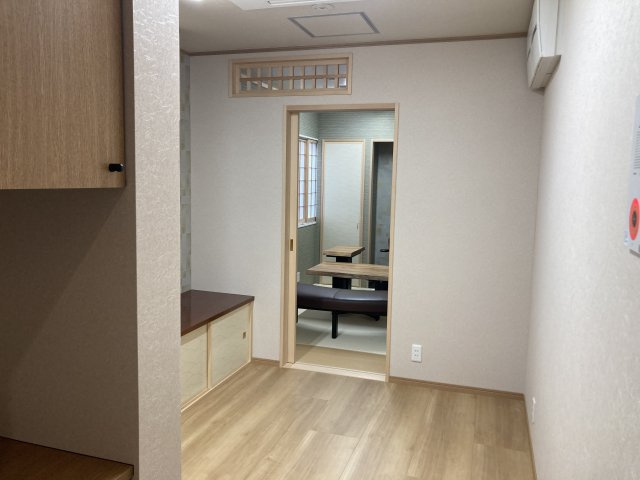 【居間・リビング】 | 三軒茶屋駅徒歩5分 1階 7.5坪 居抜き