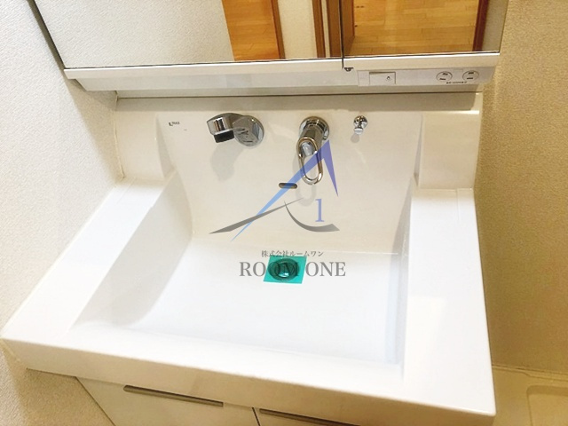 ELYSION KOWA　annexの洗面所|独立洗面台です。