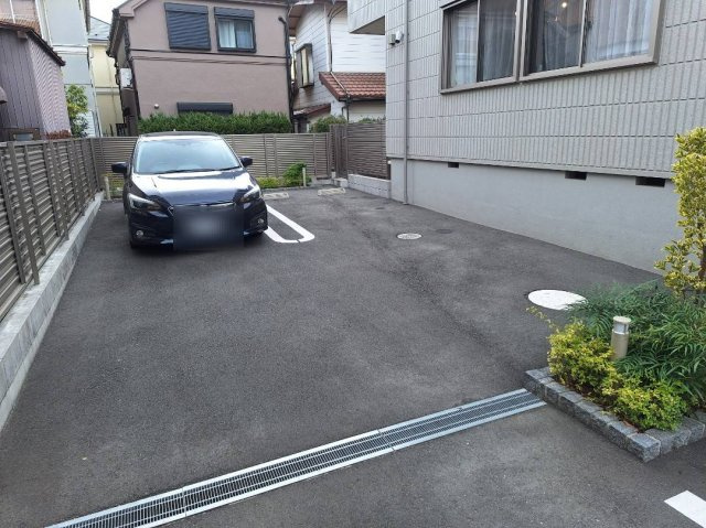 フォルス井の頭2　WESTの駐車場|★入居者限定駐車場★