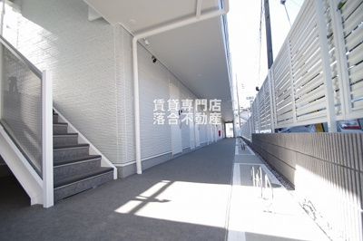 【その他共用部分】 | リブリ・淵野辺Ⅲ | 敷地内駐輪スペース有り♪ゆとりある広さの共用部♪