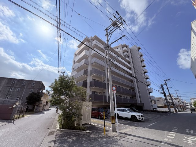 レーヴ宜野湾エコールの外観