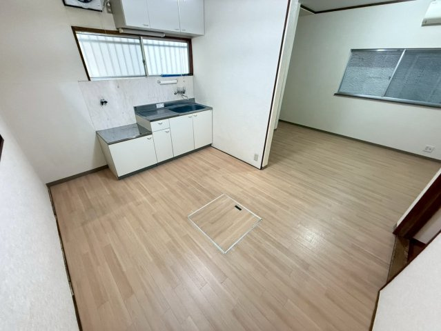 南紀寺町４丁目戸建の居間・リビング