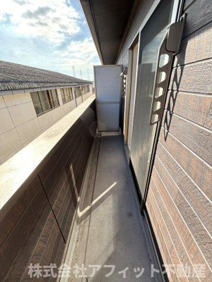 【バルコニー】 | エルキュールB棟 | 東向き