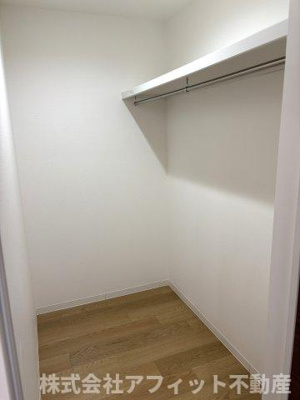 【その他】 | エルキュールB棟 | ウォークインクローゼット