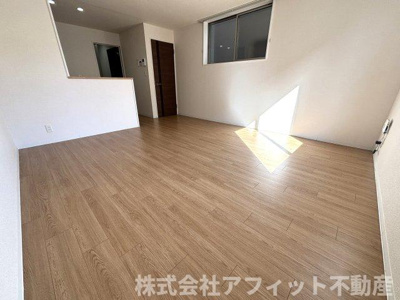 【居間・リビング】 | エルキュールB棟 | LDK14帖