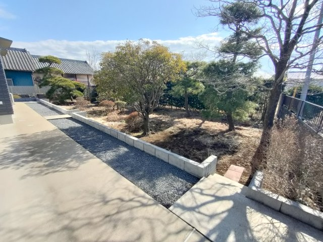 筑西市井上　築浅二世帯住宅の庭|〇庭〇
陽当たりの良いお庭に植えられた木々から季節を楽しむことができます（＾＾）
2026年2月撮影