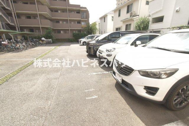 T's garden柏の駐車場