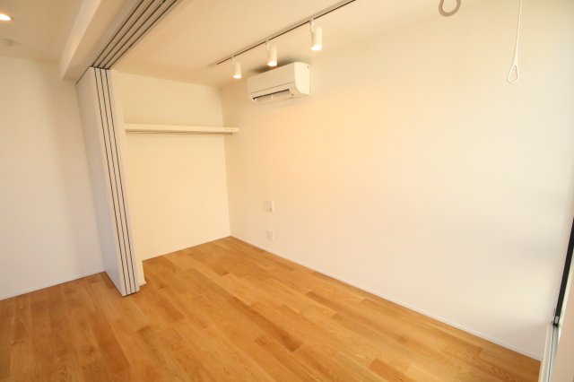 洋室にもエアコン付きです！
