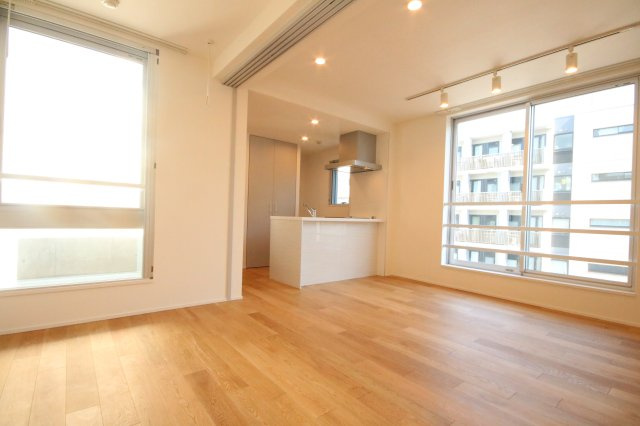 窓が大きくて明るいです！