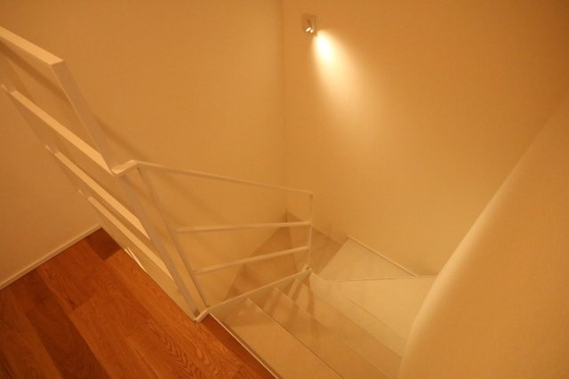 階段の照明がおしゃれです！