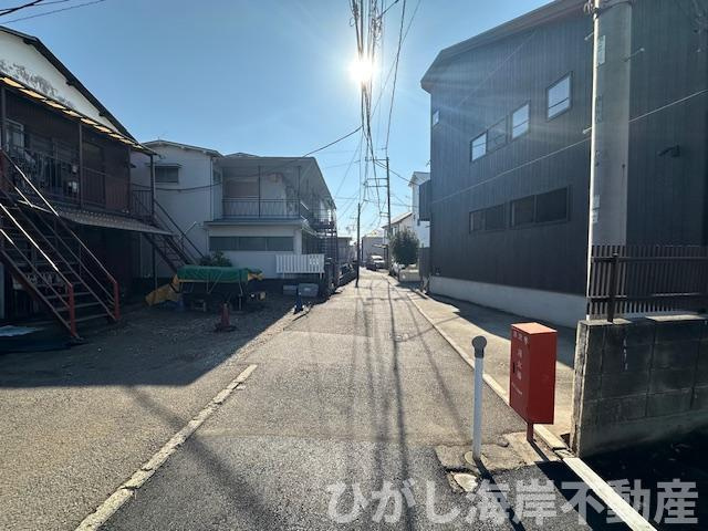 藤沢市本鵠沼１丁目　売地　　全２区画の前面道路含む現地写真|現地外観