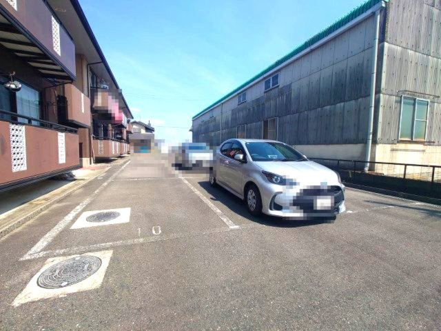 セジュール薬師寺の駐車場