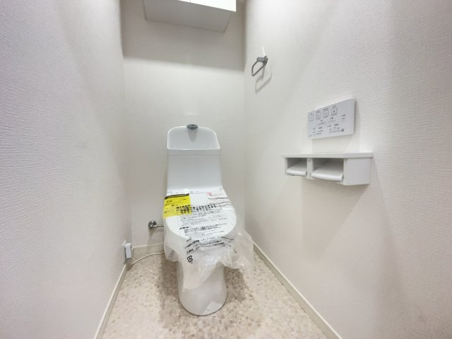 チサンマンション小笹のトイレ|【新品】新品交換したトイレは清潔で温水洗浄便座付きです。