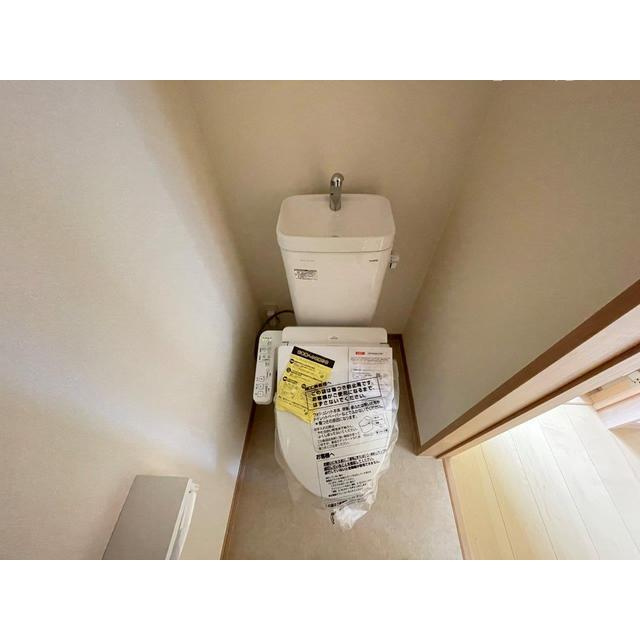 Ｋｏｌｅｔ柏五條谷＃１２のトイレ|落ち着いた色調のトイレです