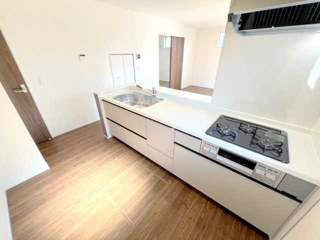 武蔵村山市残堀1丁目　全4棟　新築戸建のキッチン