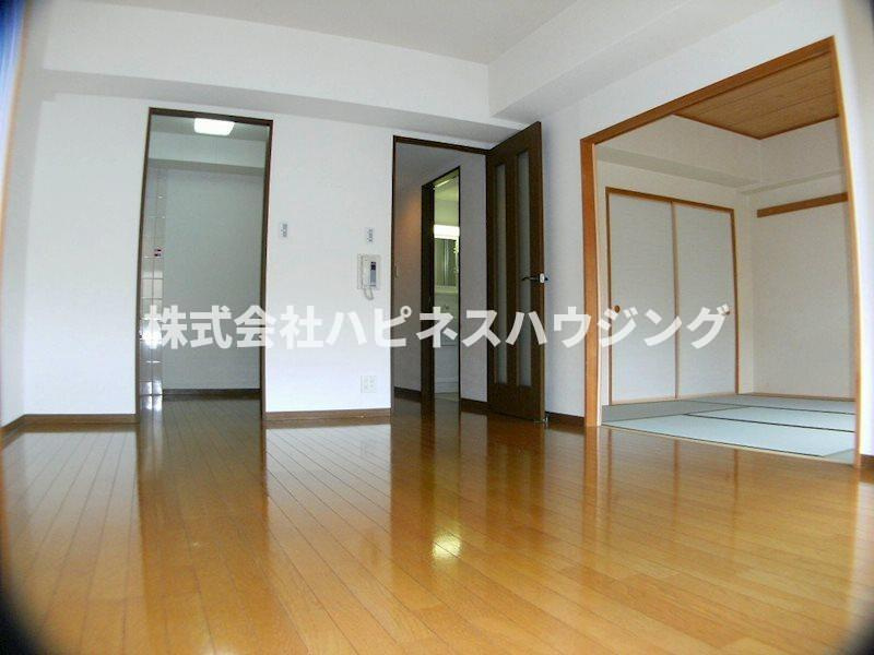 セザンつくし野の居間・リビング