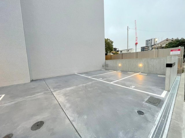 GRAN PASEO 新大阪の駐車場