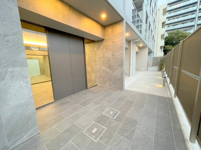 GRAN PASEO 新大阪のエントランス