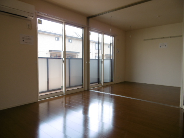 【居間・リビング】 | サニーサイド聖蹟Ⅱ