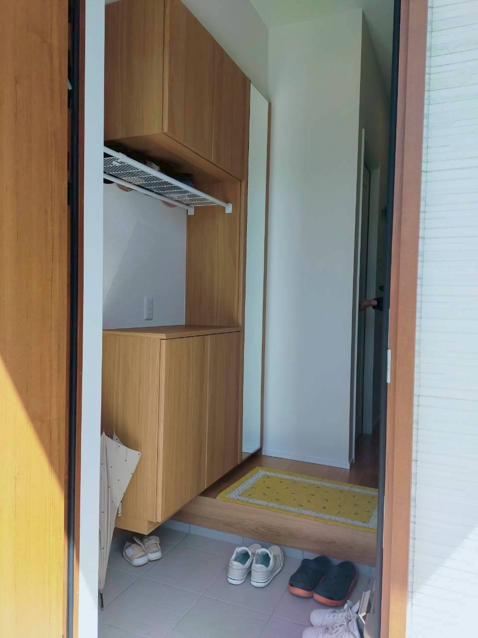 小倉南区中曽根2丁目　中古戸建の玄関|大容量シューズボックス付き♪
【小倉南区　中古戸建】