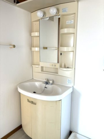 リバティ・ヴィラ　B棟の洗面所