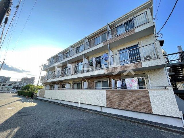 リアルジョイ薬円台６番館の外観