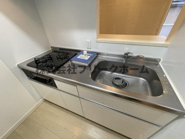 小金井市東町５丁目のアパートのキッチン