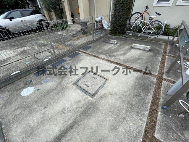 小金井市東町５丁目のアパートの駐車場